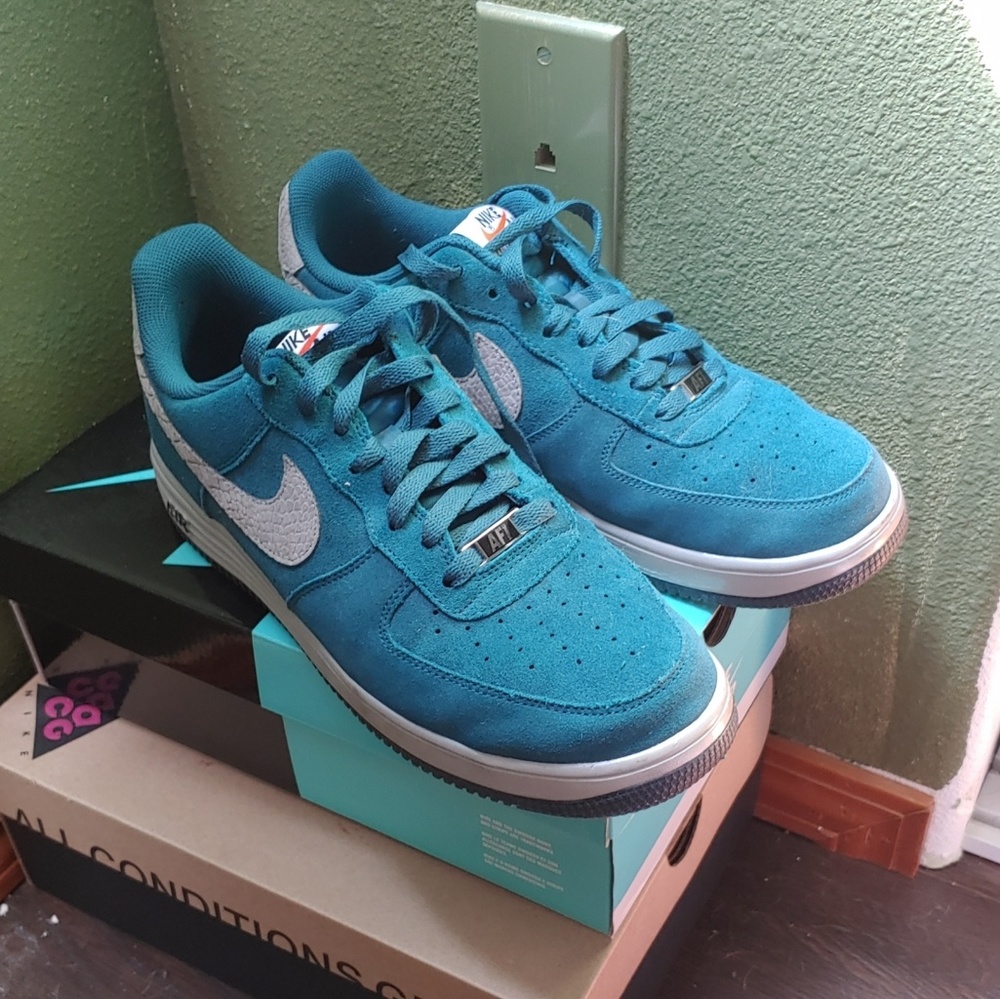 Nike Air Force 1s 'Lunar Force'